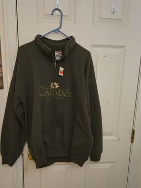 Canada Niagara Falls Olive Green Pullover Sweater
